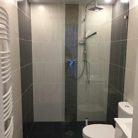 Nefelejcs Utca 9 Lägenhet *